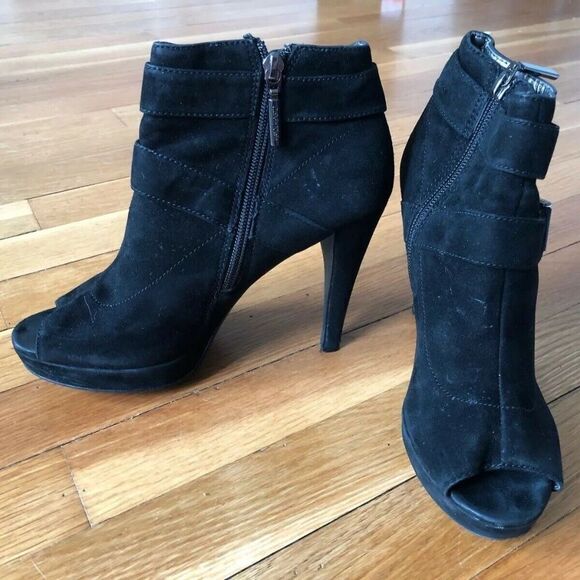 Calvin Klein Black Suede Ankle Booties Boots 7.5 - Picture 3 of 10